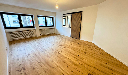 Frisch renovierte stilvolle 2 Zimmer Wohnung in Köln Raderthal mit Parkett und Stellplatz