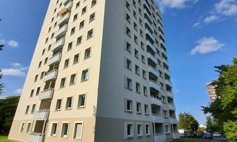 From private owner: Attractive 3-room apartment with balcony close to the university