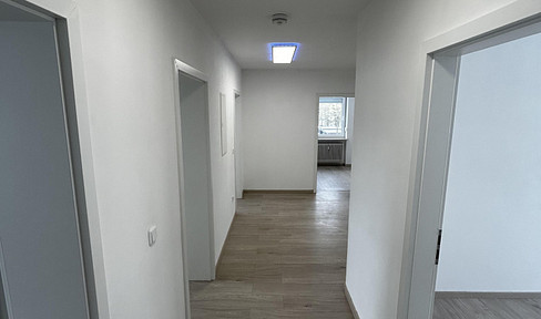 4-room apartment with balcony & cellar in a quiet, central location in Baunatal