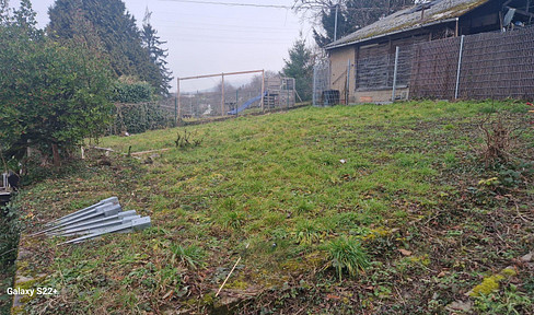 Freistehendes 4,5 Zimmer Haus mit großem Garten