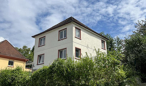 Freistehendes 4,5 Zimmer Haus mit großem Garten