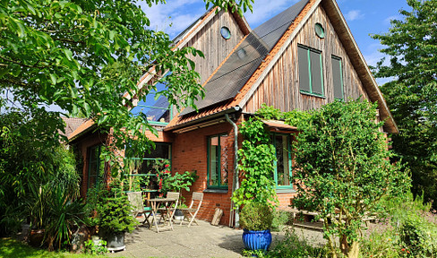 Environmentally sustainable, low-energy house - healthy living with clay.