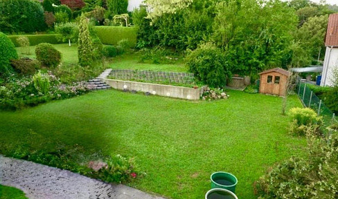 Duplex apartment in a residential complex with a garden paradise and a quiet location: read more!