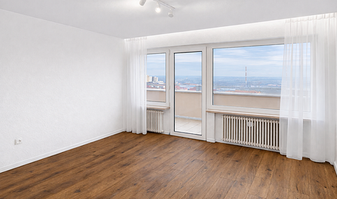 Renovierte 2-Zi. Wohnung mit Loggia & Stellplatz -Provisionsfrei