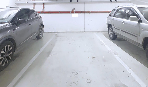 Underground parking space in secure and well-maintained complex