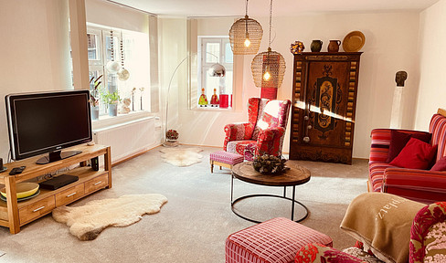 Cozy, spacious old town apartment with large balcony for rent