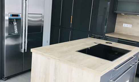 Moderne 4-Zimmerwohnung mit zwei Balkonen in Frankfurt - Einziehen und Wohlfühlen