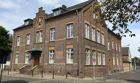 Frisch renovierte 2-Zimmer-Wohnung im Denkmal – nur für Ü60 mit WBS