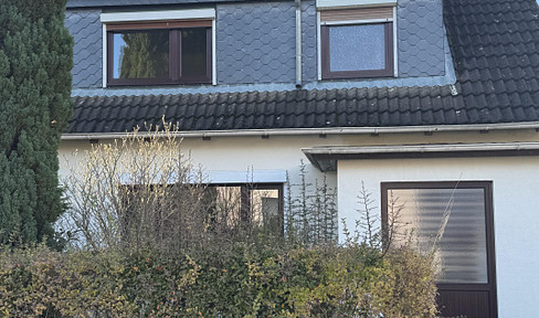 Semi-detached house in 30 zone in Glinde, near Mühlenteich