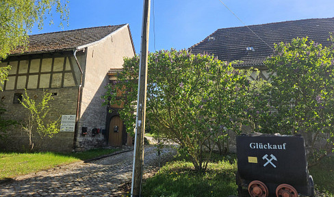 Schlossgut Großfurra - Large four-sided farm with 5 buildings