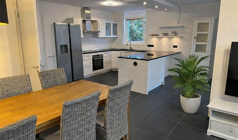 Moderne 4-Zimmer Wohnung mit 2 Loggien, EBK & Effizienz A in Oggersheim/ Melm