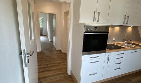 2 ZKB, 50sqm 2024 renovated, with fitted kitchen in quiet location of Bielefeld for rent