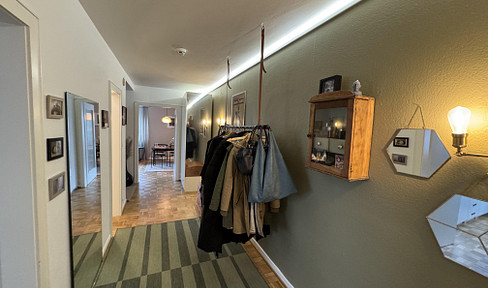 Bright 2-room apartment in a quiet and central location