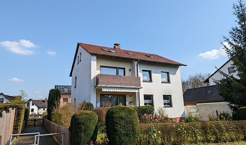 High-yield three-family house in a quiet location in Altenkunstadt