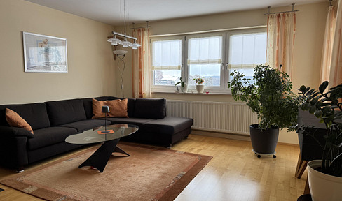 Bright 3 room apartment with mountain view