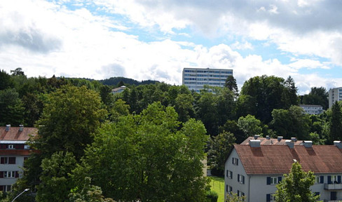 Commission-free 1-room apartment with balcony and new fitted kitchen