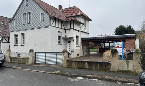 €179,000 - No commission - Detached house with an extension and a large carport, located in a quiet area of Ilsede.