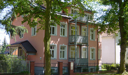 UNIQUE - DREAM - APARTMENT - in a VILLA in the SUBURB of BERLIN-FROHNAU-GLIENICKE.