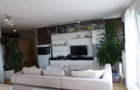 Spacious, bright 2.5 room apartment directly in Schwandorf