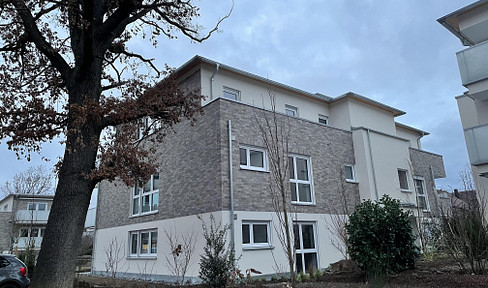 KfW 55EE-Effizienzhaus: 1-Zimmer-Wohnung mit Einbauküche, Kelleranteil & gem. Waschraum