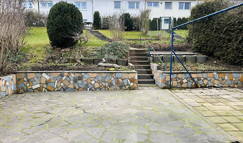 Reihenmittelhaus mit Garten in Aalen – Triumphstadt