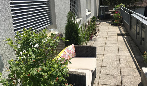 Großzügige 4-Zimmer-Wohnung mit Dachterrasse