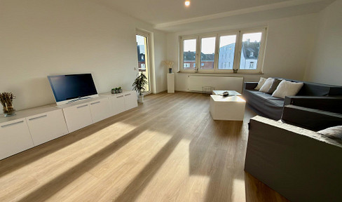 3-Zimmer Wohnung mit Balkon in zentraler Lage, luxuriös saniert - provisionsfrei