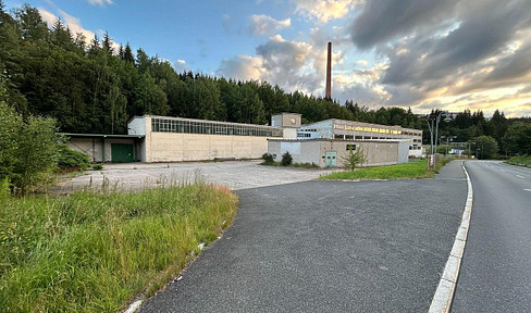 Commercial property with development potential - approx. 6,000 m² of usable space free of commission in a share deal