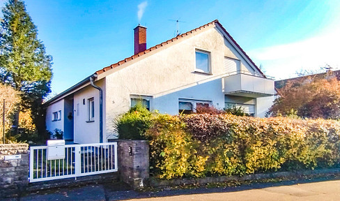 Detached single-family house, large garden, apartment and double garage on Milcherberg from private owner