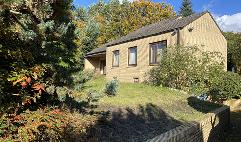 Building plot with old stock for semi-detached and detached house - without estate agent