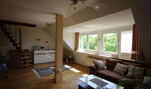 Stylish, well-kept 3-room maisonette apartment with EBK in Düsseldorf