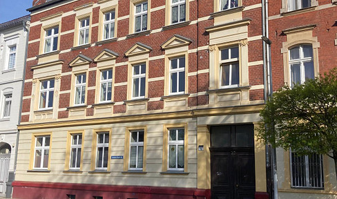 Freehold apartment - perfect for golfers