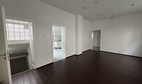 Großzügige Wohnung im Klinikviertel