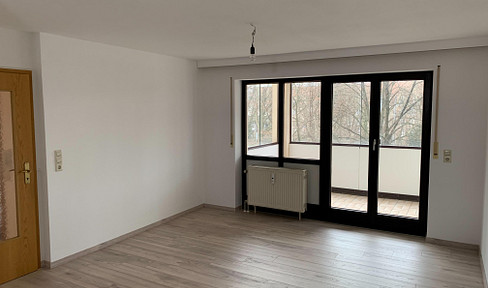 Neu renoviertes 2-Zimmer Apartment nähe City Galerie mit Aufzug und TG-Stellplatz