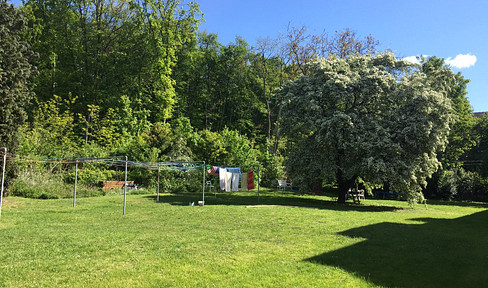 Charmante 4 Zimmer-Wohnung mit traumhaften Garten!