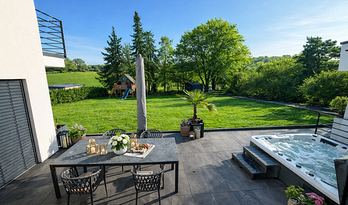 Modern detached house in a rural location with plenty of privacy – no commission fees.