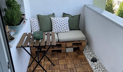 Spacious 2-room apartment in a central city center location