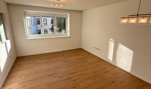 Bright, newly renovated, and partially furnished 2-room apartment near Meidling train station.