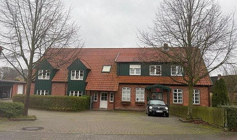 Bright 3.5-room apartment in a village-like setting, near Ratzeburger Lake.