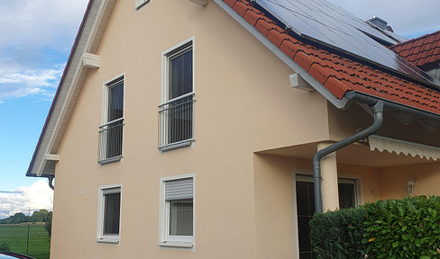 Spacious detached house in a quiet location with views of nature.