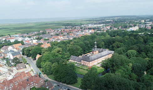 +++ Beautiful apartment with a view of the castle park +++