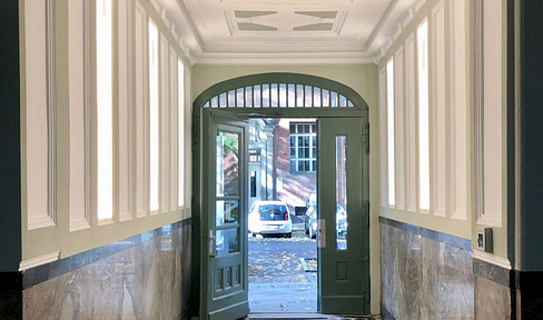 Hohe Decken (3,20 m) & Spree-Nähe: 2-Zimmer-Wohnung mit Loggia in Tiergarten (62 m²)