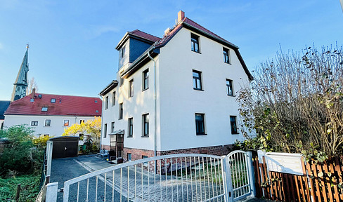 Frisch renovierte 4-Raum-Wohnung mit Blick über die Stadt 75 qm Garten, Garage/ Stellplatz