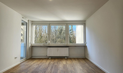 Newly renovated apartment with balcony in Großhadern