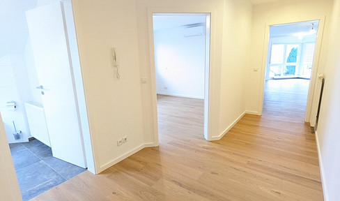 First occupancy after extensive renovation - light-flooded 2-room apartment with loggia