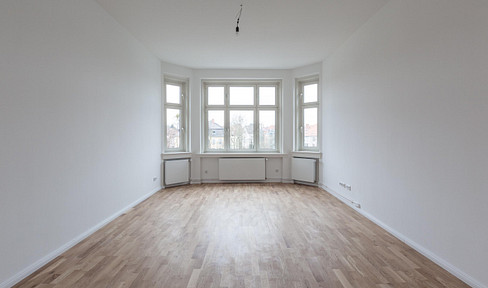 4,5-Zimmer-bald bezugsfrei-Altbauwohnung nahe FU Berlin