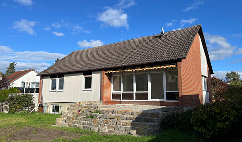 Helles, charmantes Einfamilienhaus in Bubenreuth mit riesigem Garten