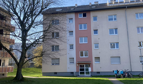 Schöne 3 Zimmer Dachgeschosswohnung