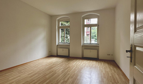 Light-flooded apartment in an old building in Dresden-Blasewitz/Striesen with fiber optics