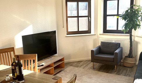 Möbliert: helle 4-Zimmer-Whg. mit Balkon und Garage |  Pauschalmiete